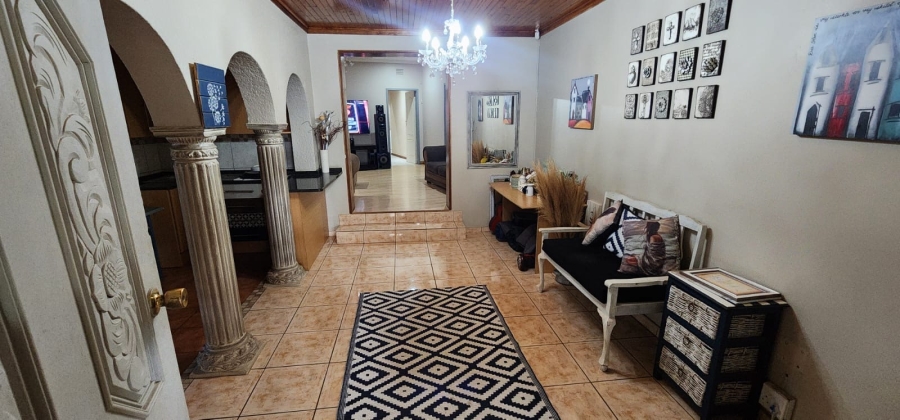 7 Bedroom Property for Sale in Flamwood North West